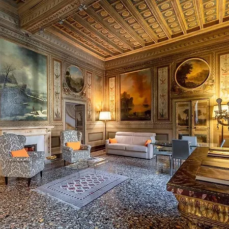 Palazzo Borghese, A Burghesius * Róma