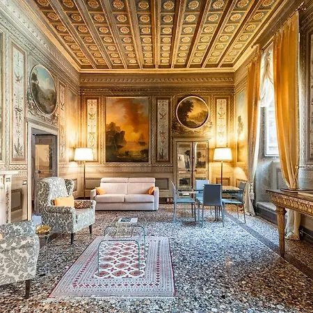 Palazzo Borghese, A Burghesius *