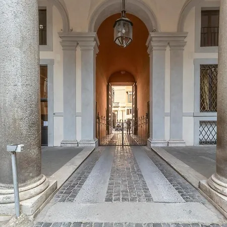 Palazzo Borghese, A Burghesius 로마