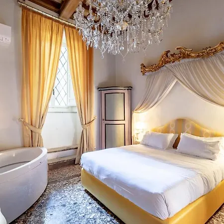 Apartmán Palazzo Borghese, A Burghesius *