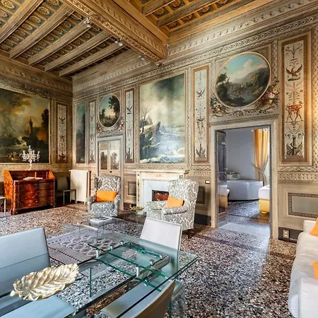 아파트 Palazzo Borghese, A Burghesius